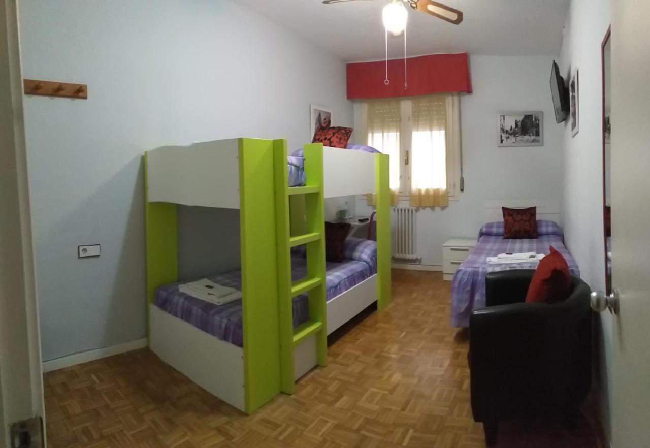 Pension Pamplonabeds Экстерьер фото