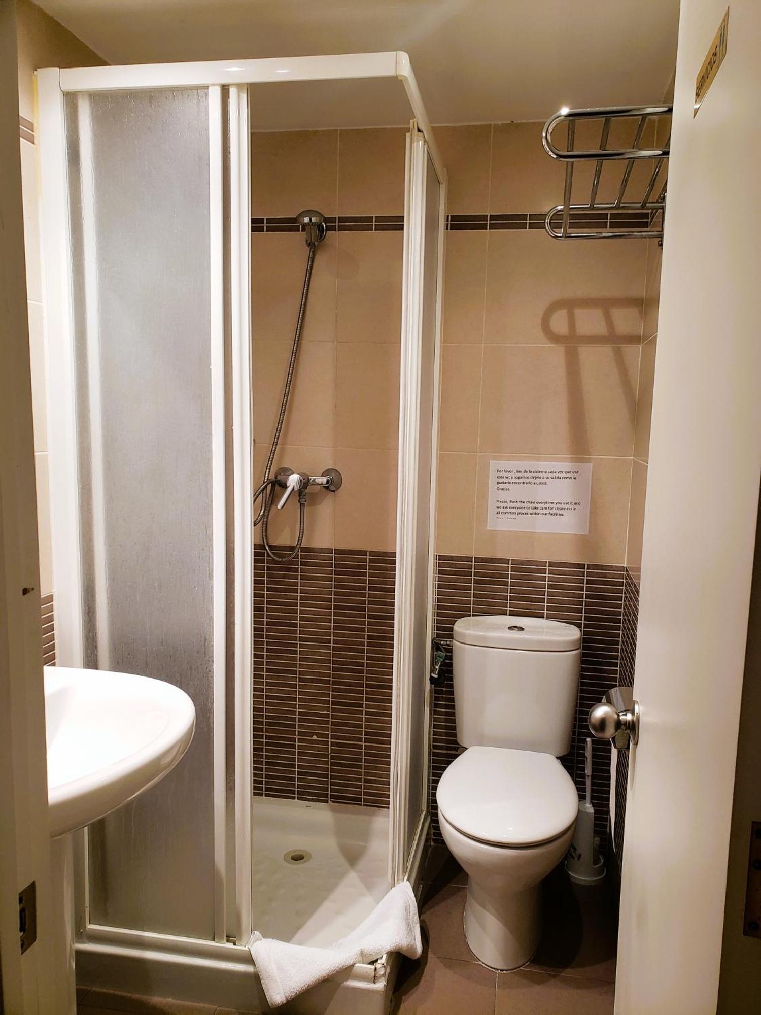 Pension Pamplonabeds Экстерьер фото
