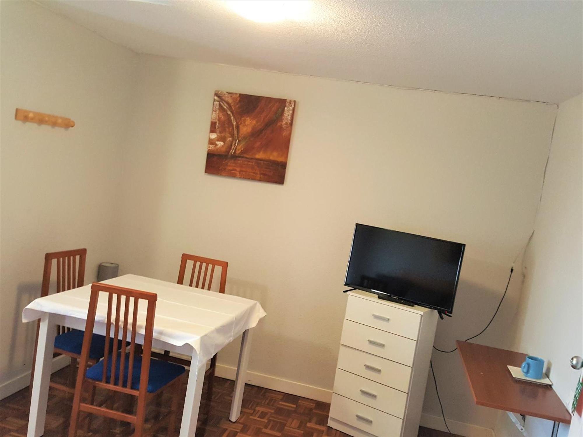 Pension Pamplonabeds Экстерьер фото