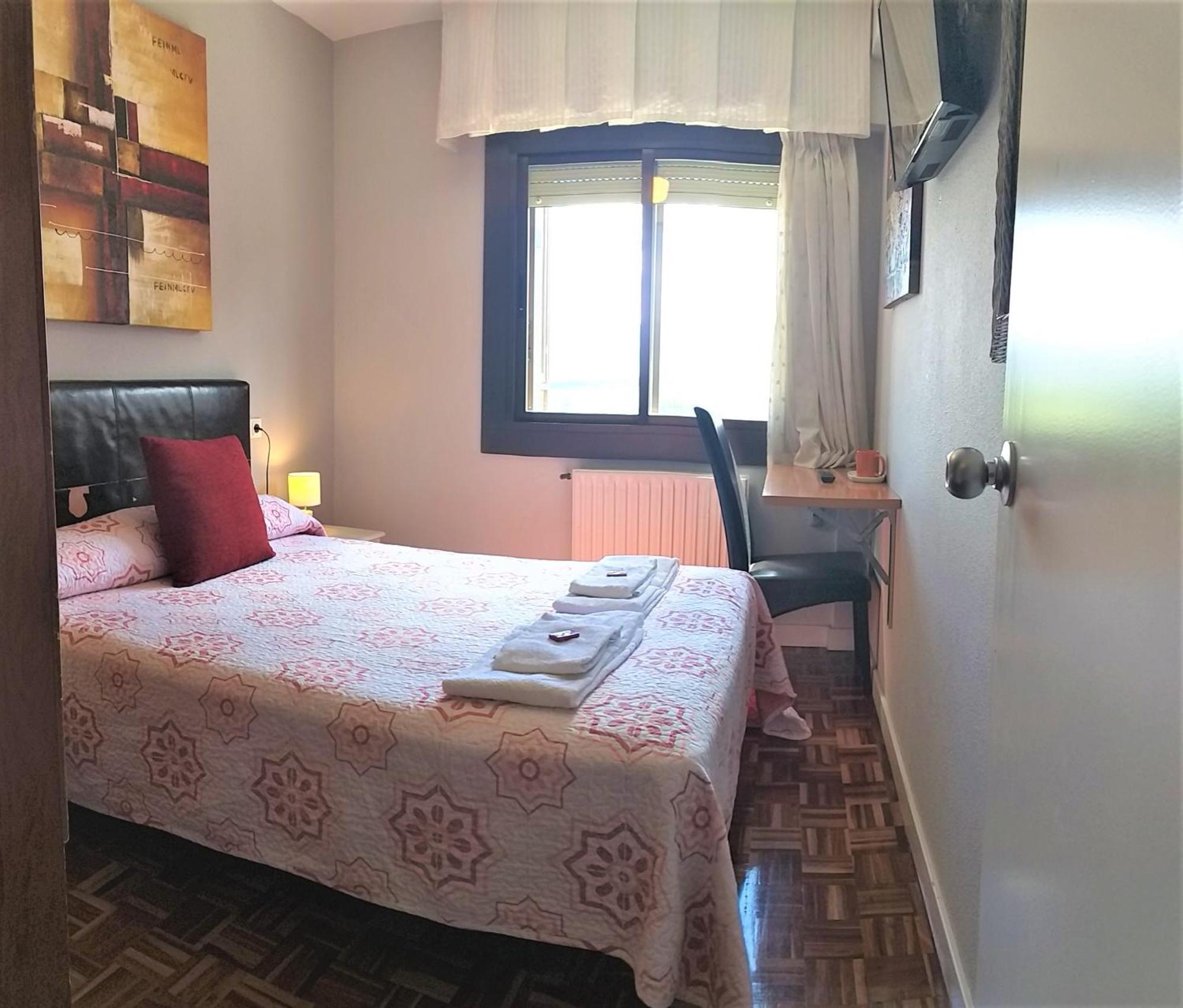 Pension Pamplonabeds Экстерьер фото