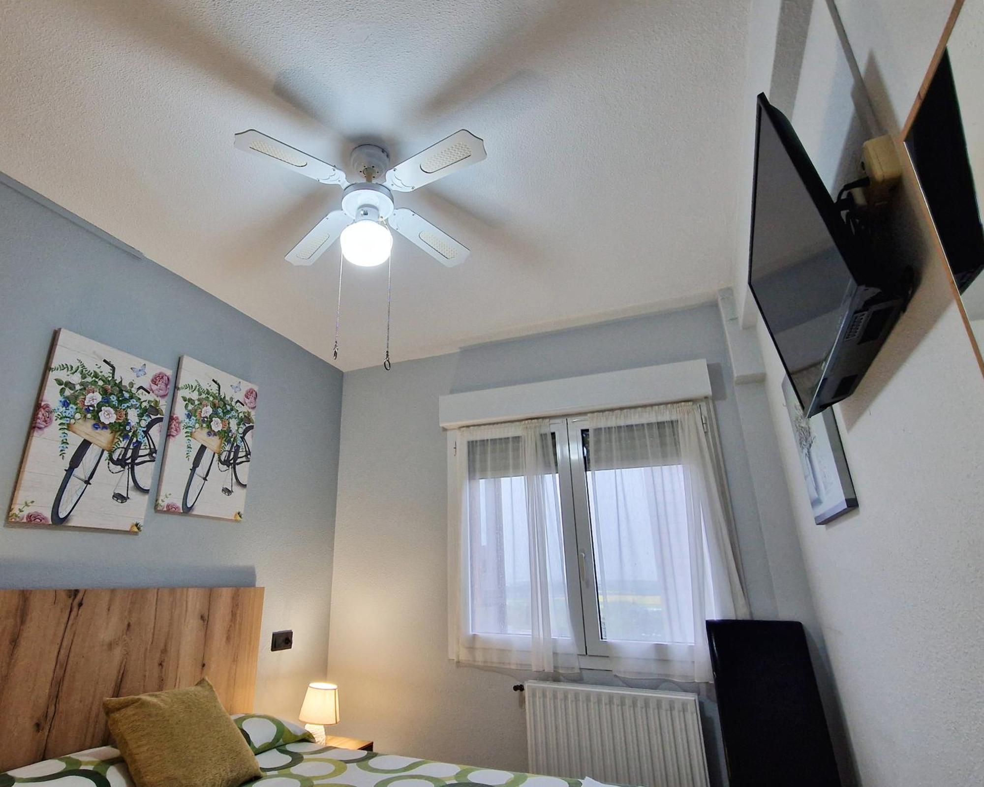 Pension Pamplonabeds Экстерьер фото