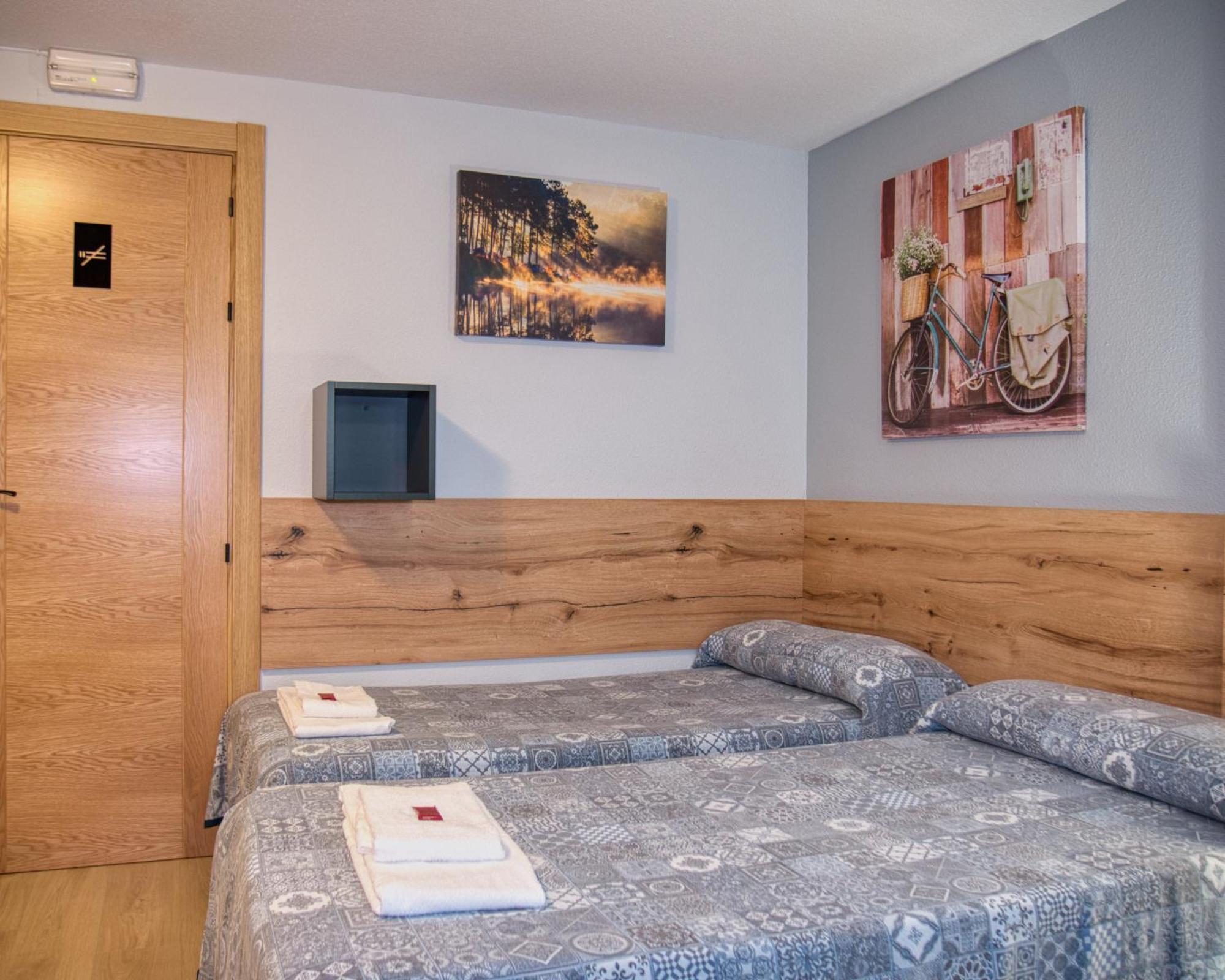 Pension Pamplonabeds Экстерьер фото